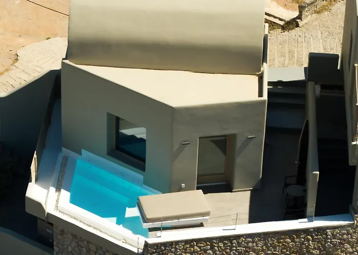 Black Diamond Suites (Adults Only)