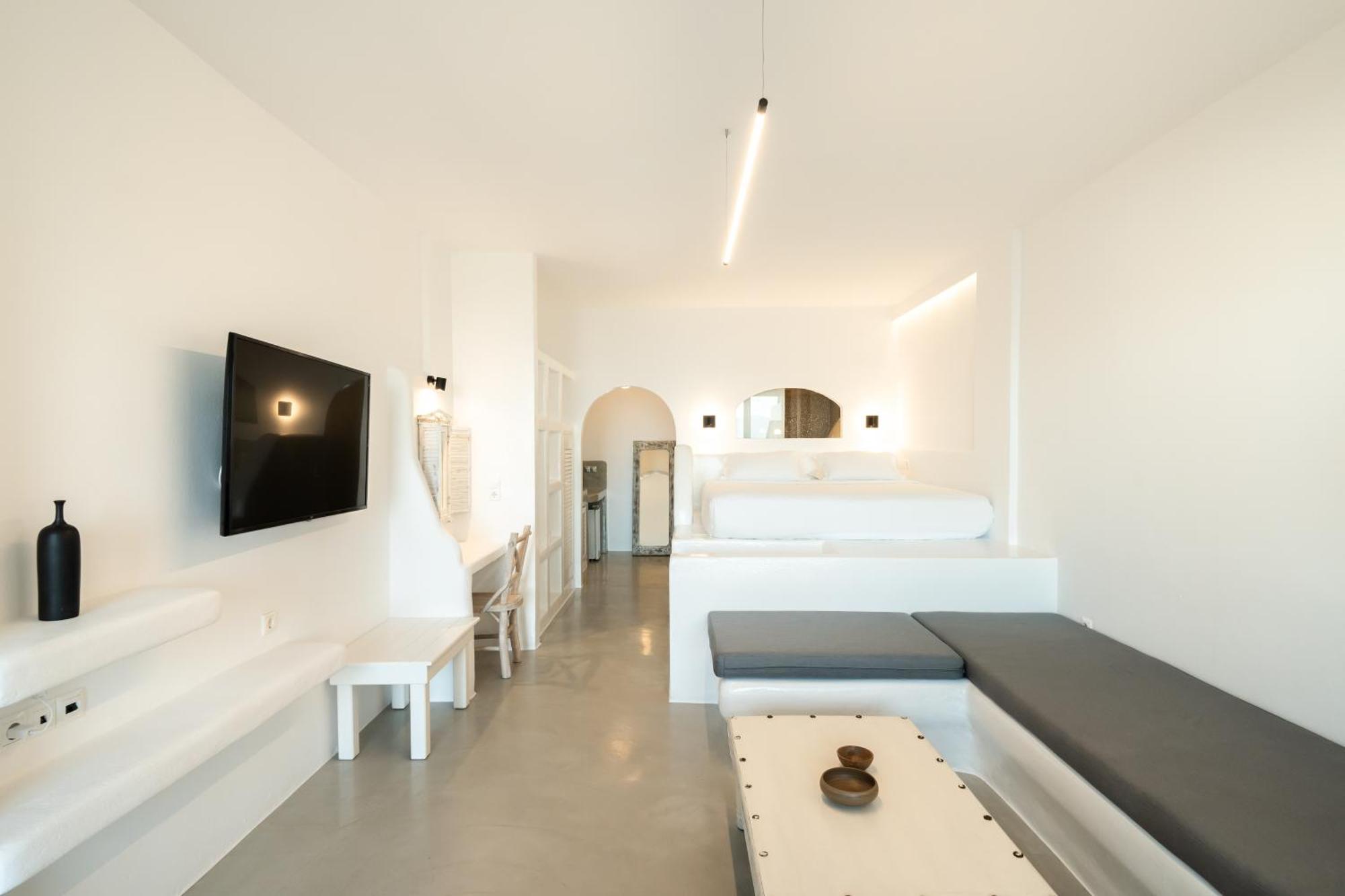 Black Diamond (adults Only) Couette-café Akrotírion